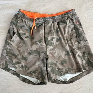 Men’s Birddogs gym shorts in camo